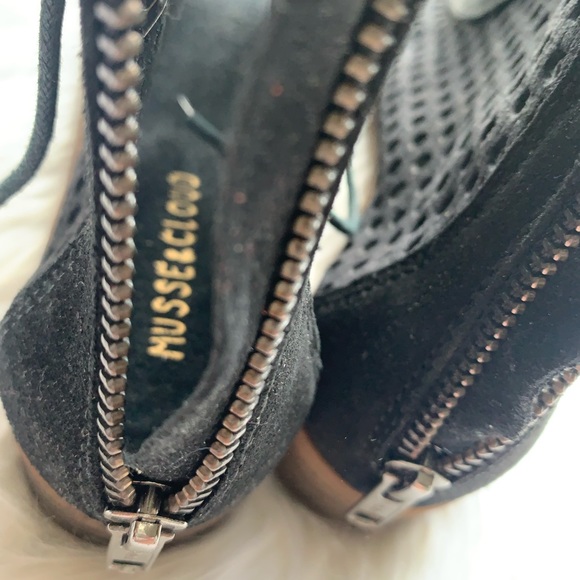 New! Musse & Cloud perforated black tie up booties,  size 38, fits a 7 -… - Picture 7 of 10